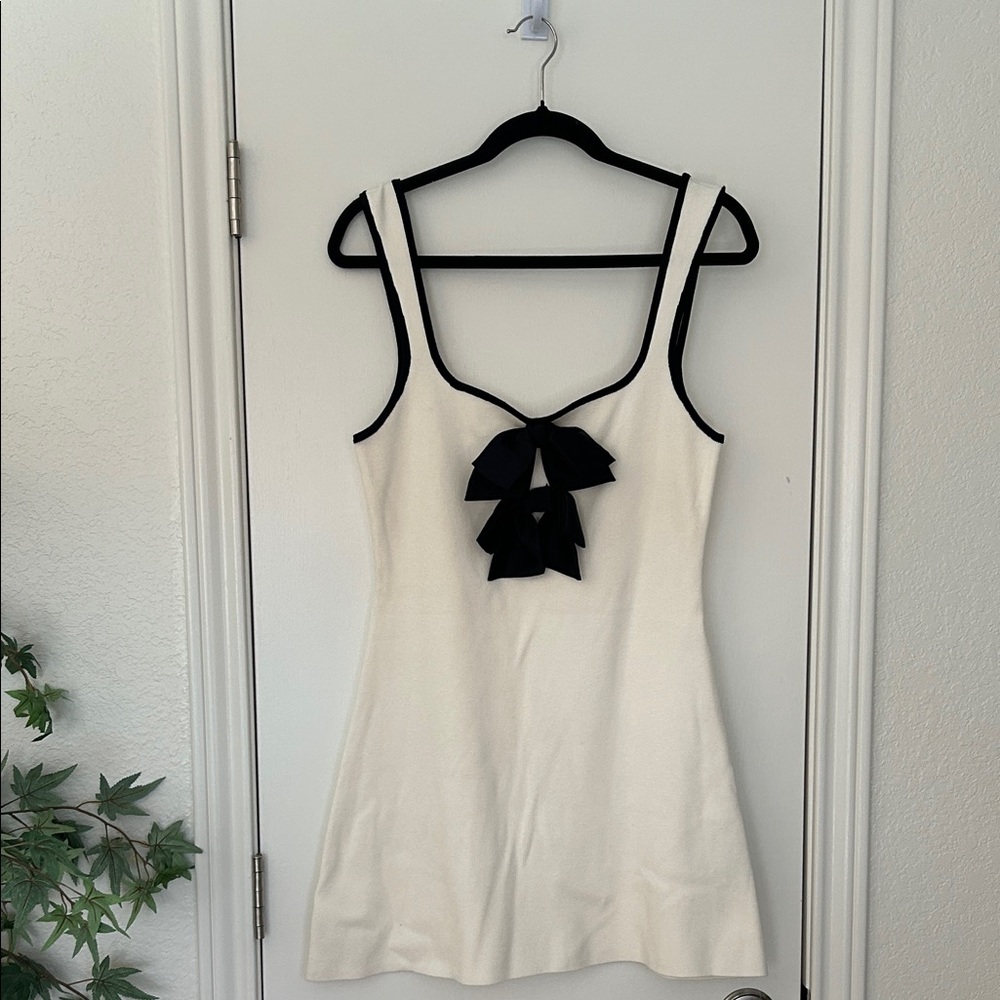 NWOT H&M Cream Mini Dress with Black Bow